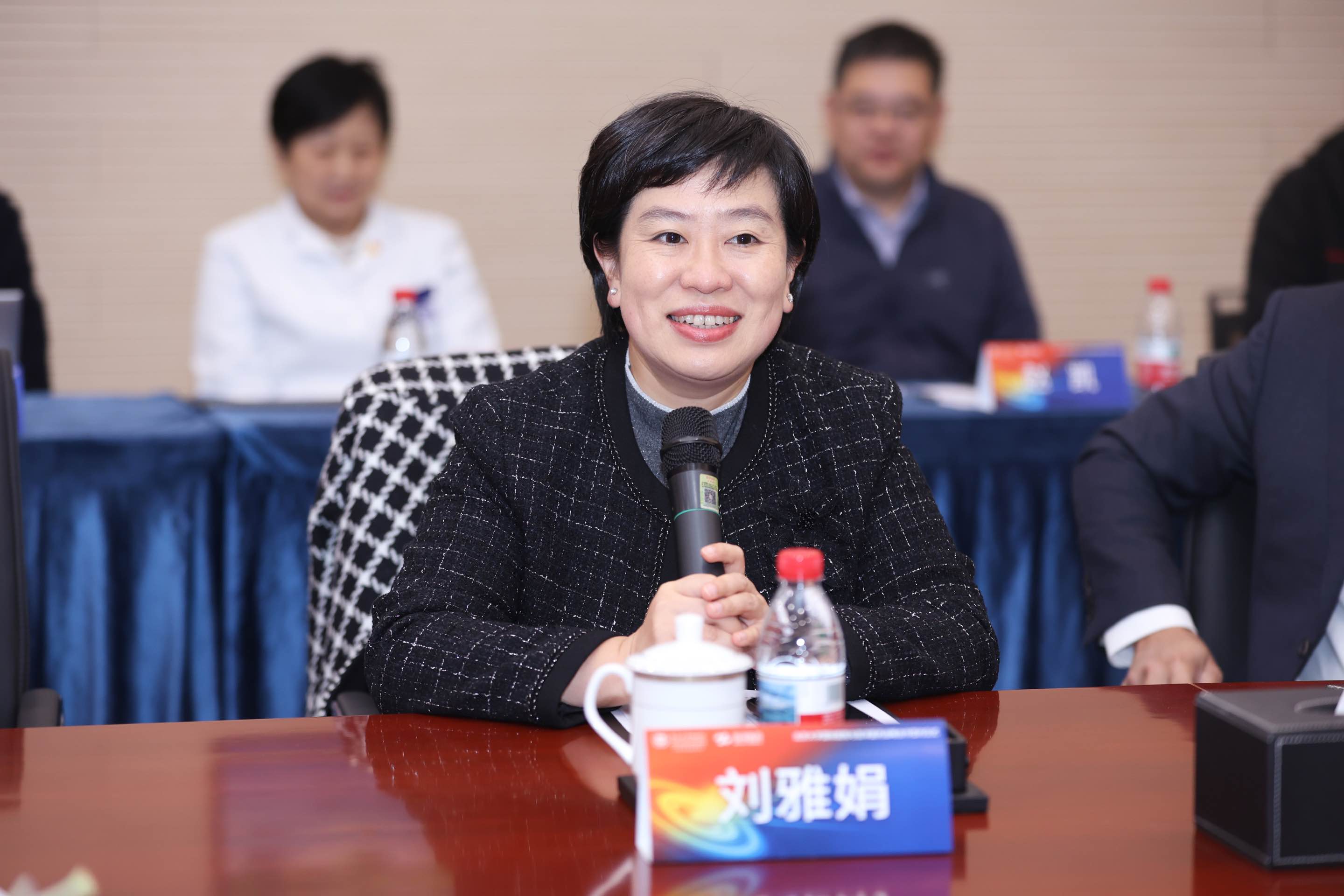 秋霞鲁丝片Av无码少妇