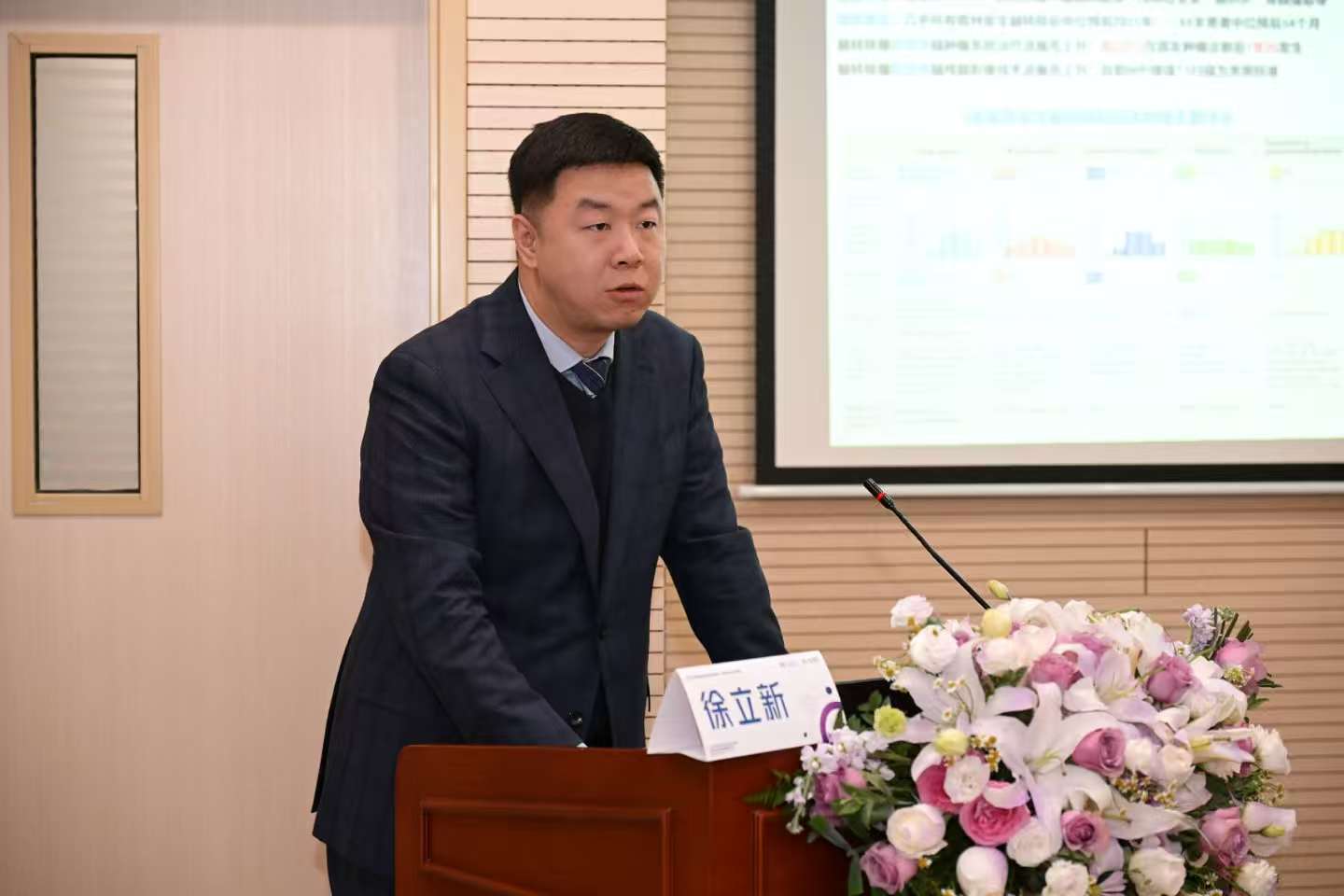 秋霞鲁丝片Av无码少妇