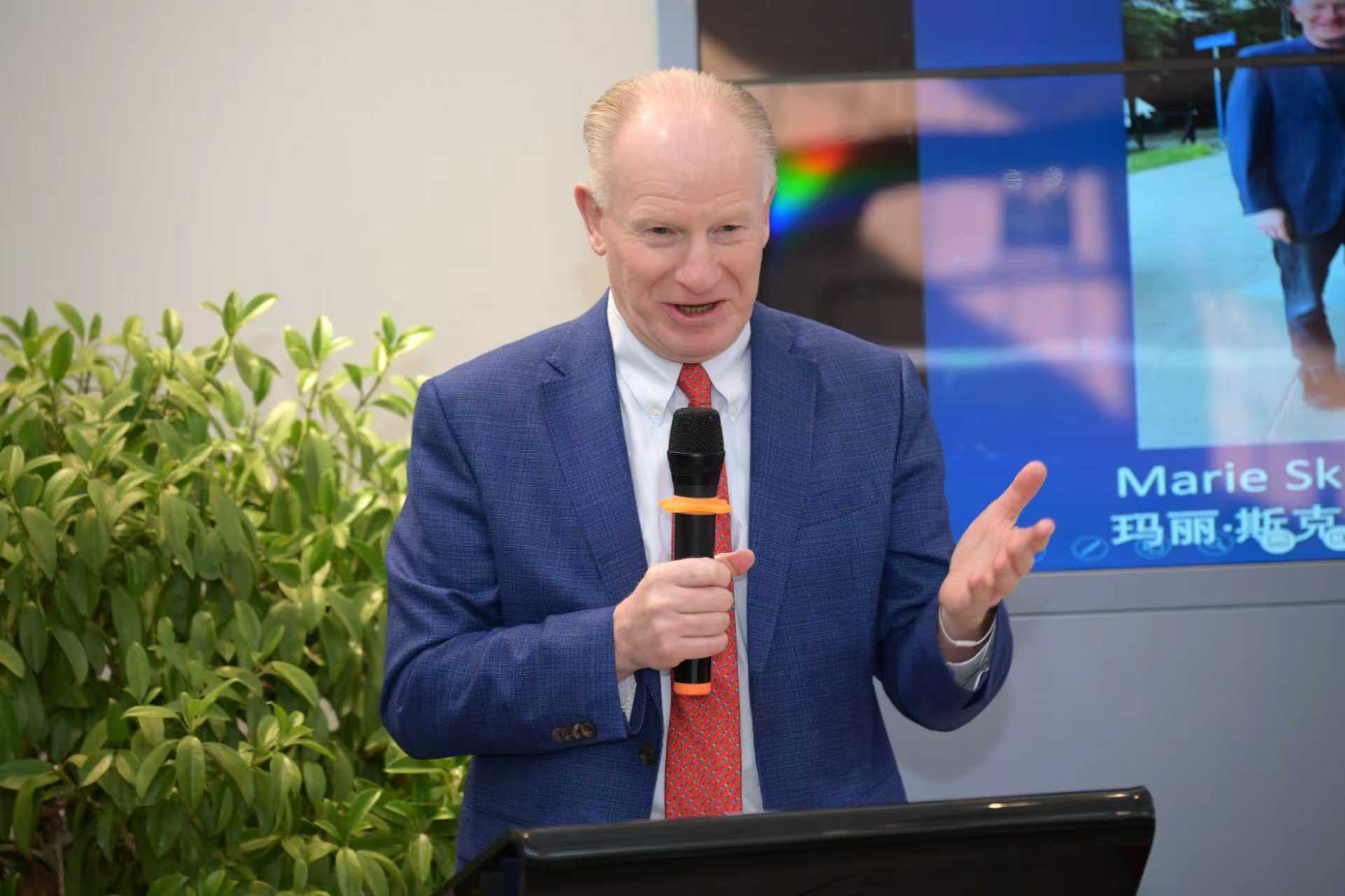 秋霞鲁丝片Av无码少妇